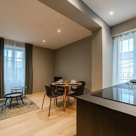 Standing Belval Plein Centre 4 Parking * Aix-les-Bains